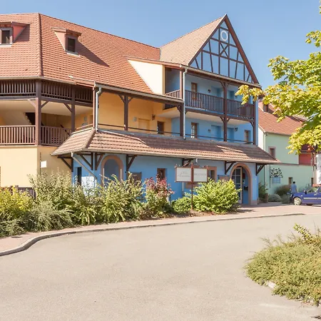 Hotel apartamentowy Pierre & Le Clos D'eguisheim 3*