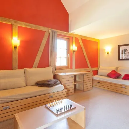 Ξενοδοχείο με διαμερίσματα Pierre & Le Clos D'eguisheim 3*