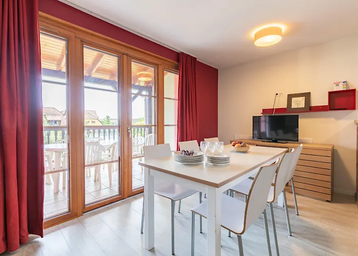 Pierre & Le Clos D'eguisheim Aparthotel